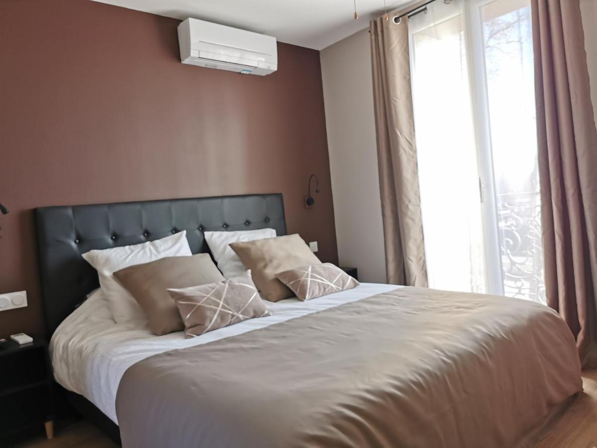 Cinema Apartahotel 4*